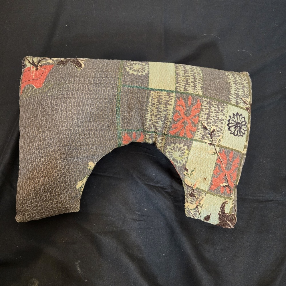 Vintage Asian Neck Pillow